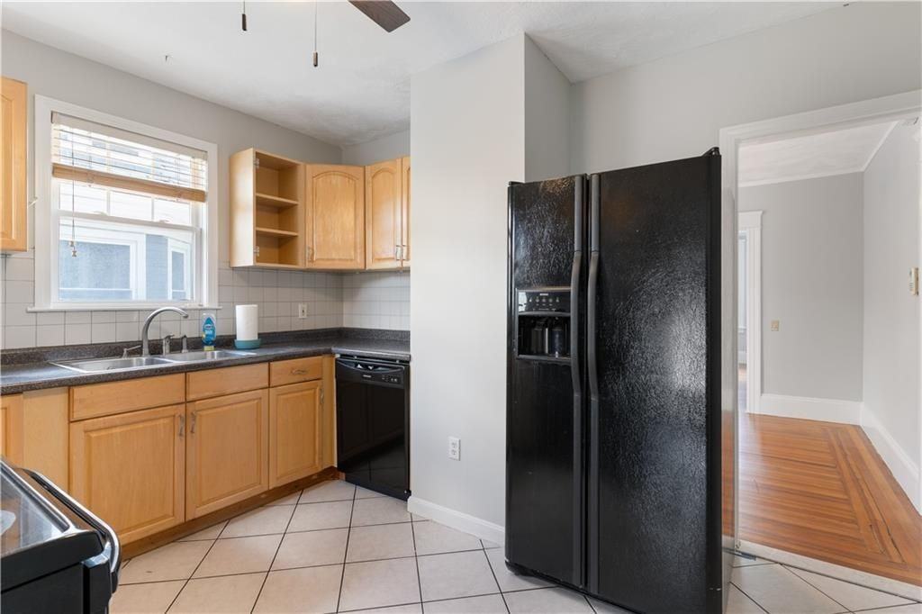 157 Irving Ave - Photo 2 of 29