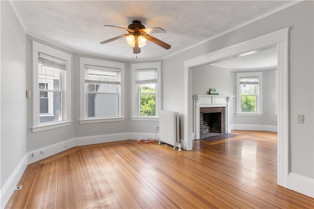 157 Irving Ave - Photo 5 of 29