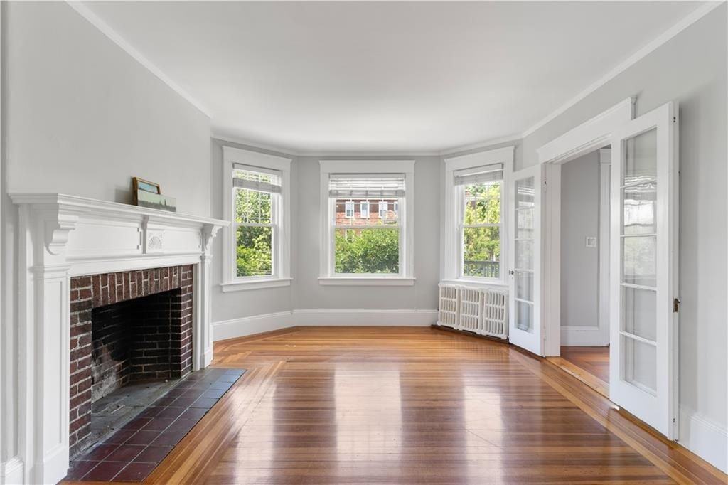 157 Irving Ave - Photo 6 of 29