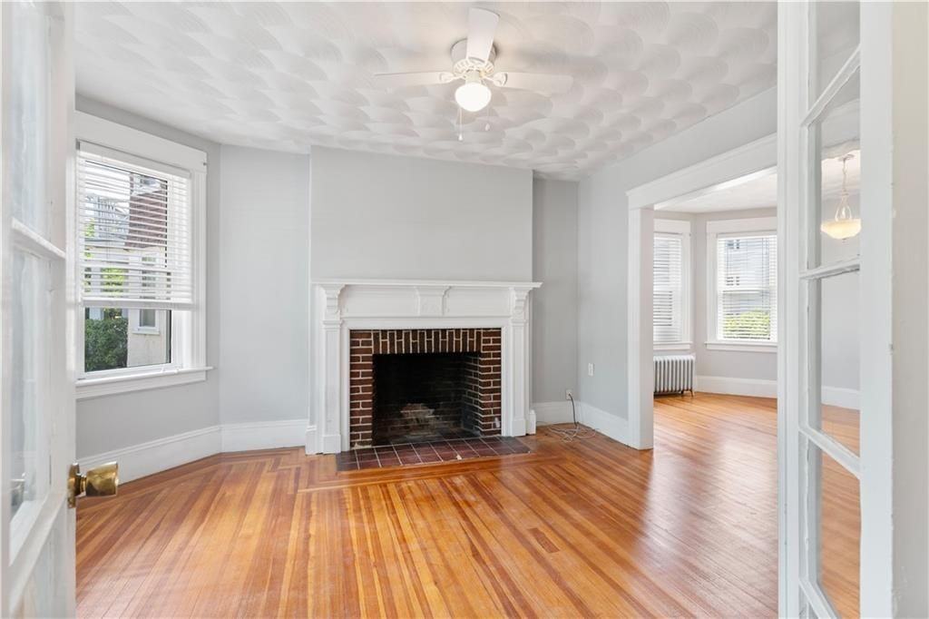 153 Irving Ave - Photo 3 of 21