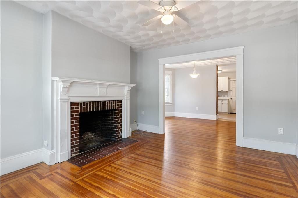 153 Irving Ave - Photo 5 of 21
