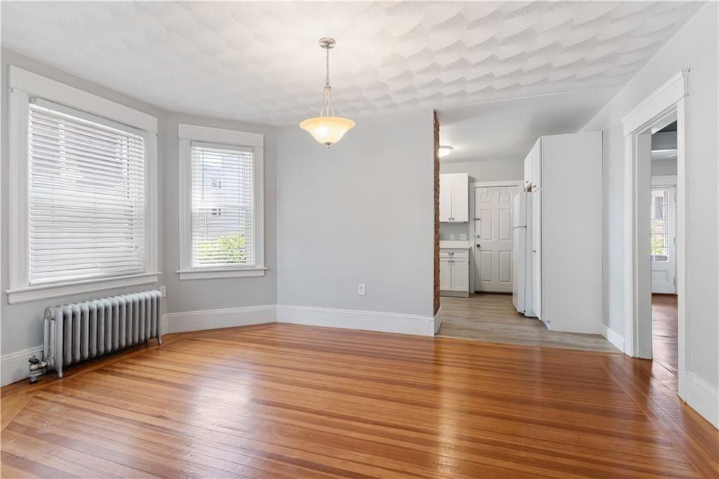 153 Irving Ave - Photo 6 of 21