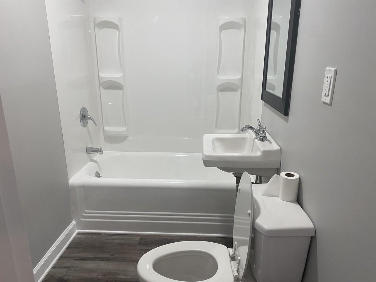 1009 Ingram Street - Photo 7 of 10