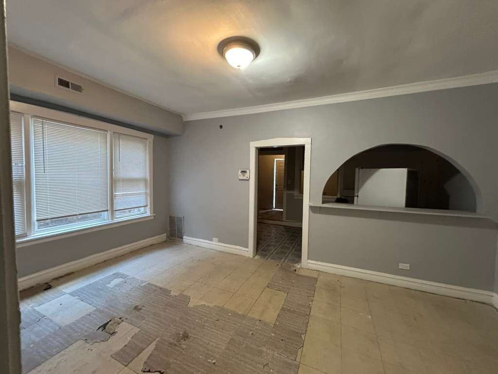 5916 West Roosevelt Road STOP AND GO FURNITURE - Photo 2 of 9