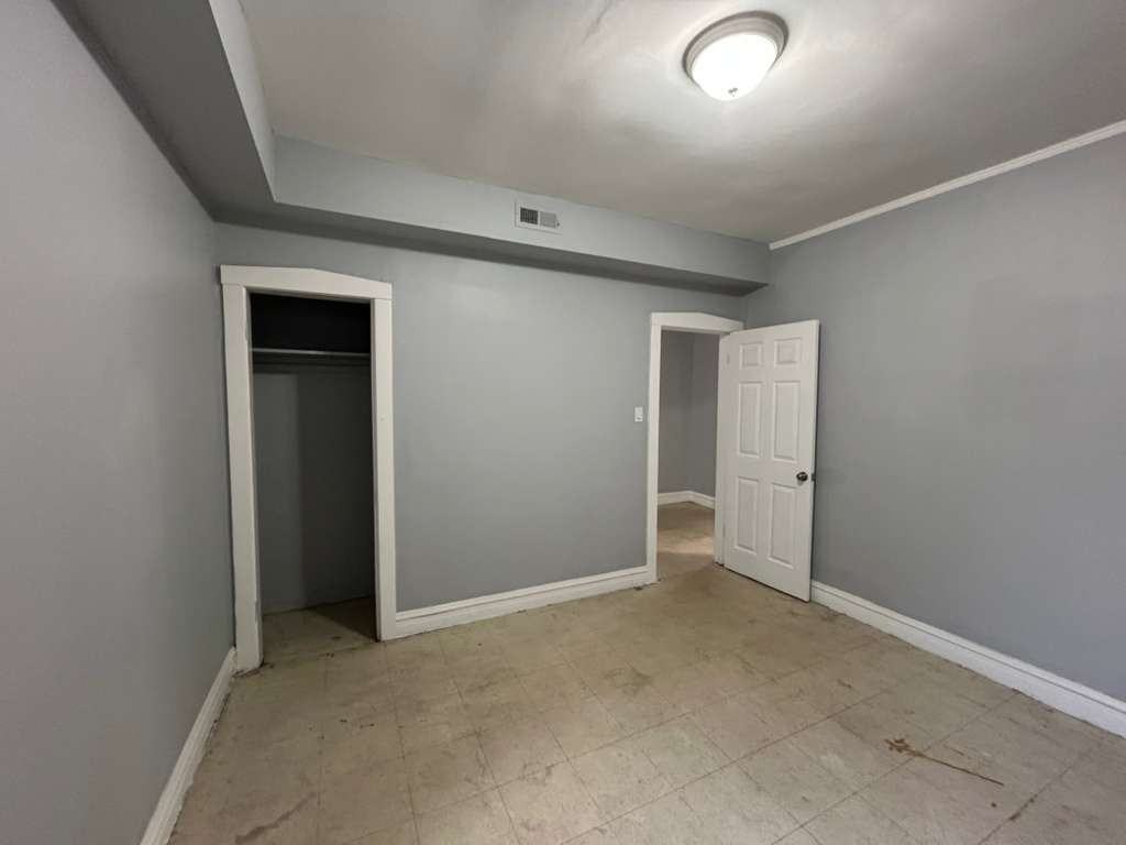 5916 West Roosevelt Road STOP AND GO FURNITURE - Photo 6 of 9