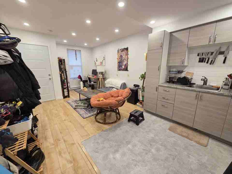 6637 Avenue du Parc - Photo 5 of 11
