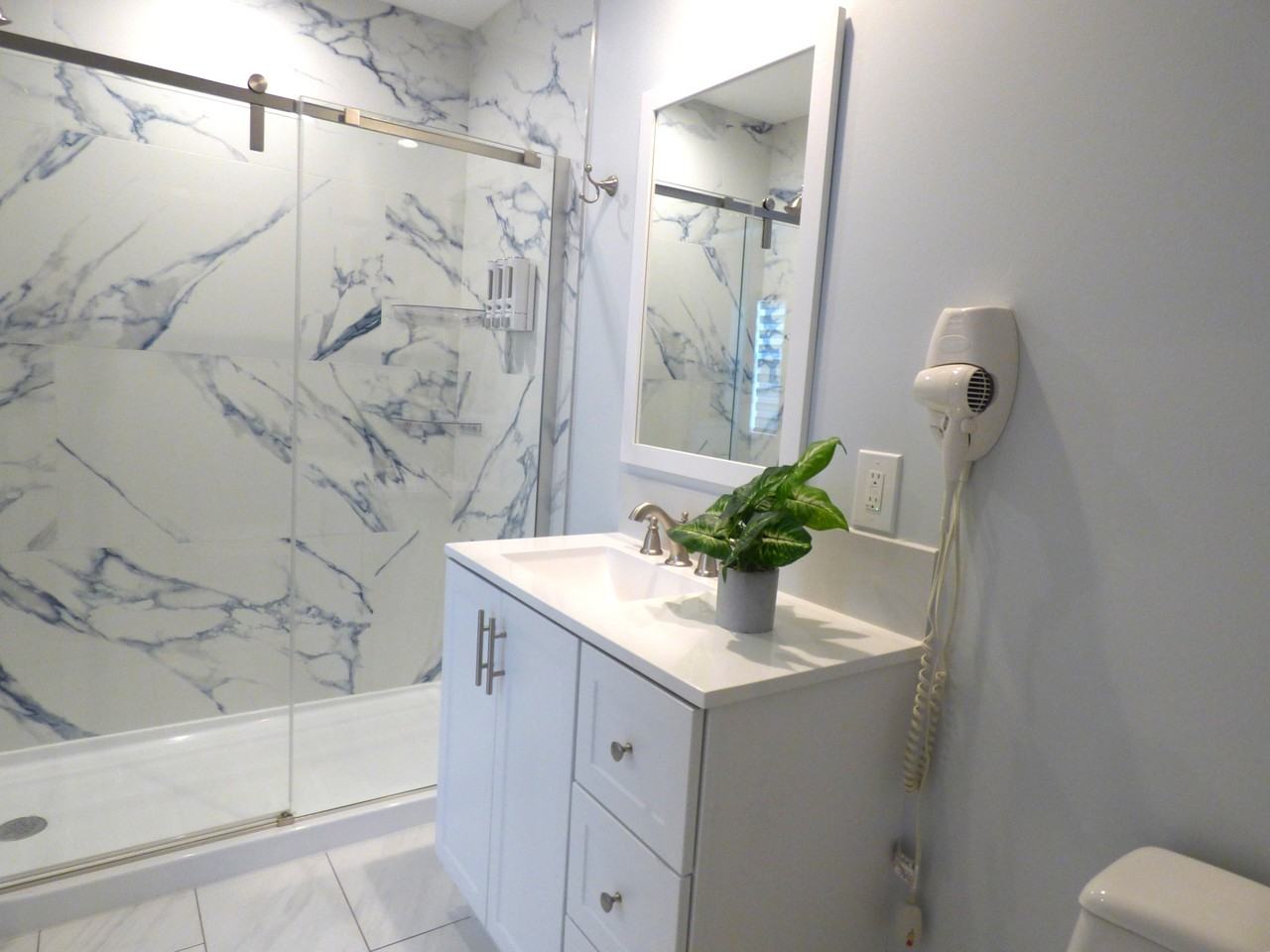 601 Southwest Haas Avenue #E - Photo 4 of 6