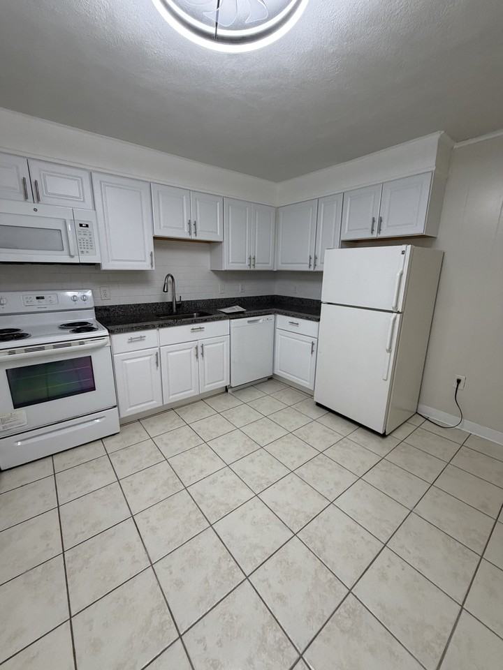 Lexington St. & Ridge Lane #B1 - Photo 2 of 12