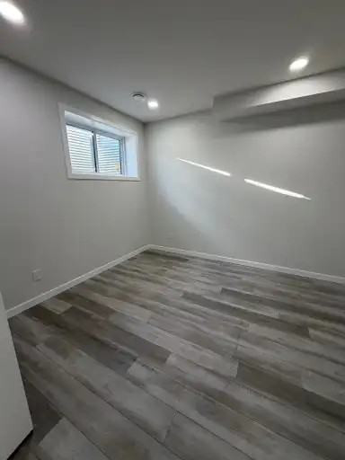4410 38 St - Photo 4 of 14