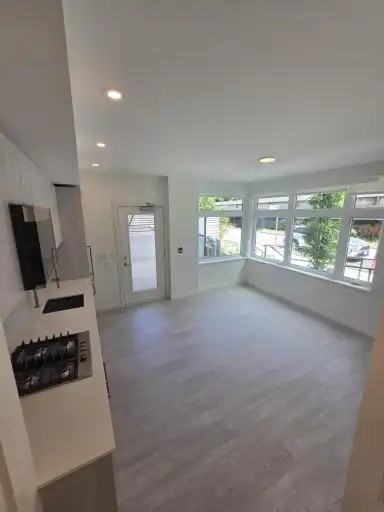 3262 Vanness Ave - Photo 4 of 15