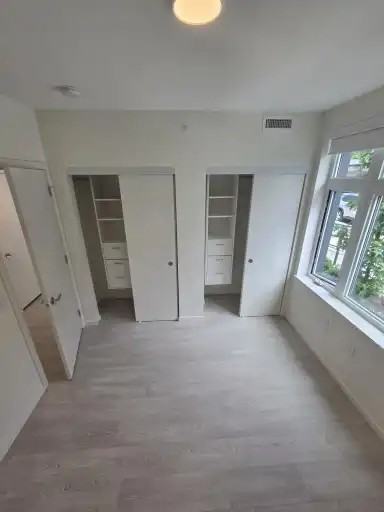 3262 Vanness Ave - Photo 7 of 15