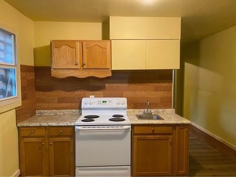 1452 Ethlyn Ave #1 - Photo 4 of 8