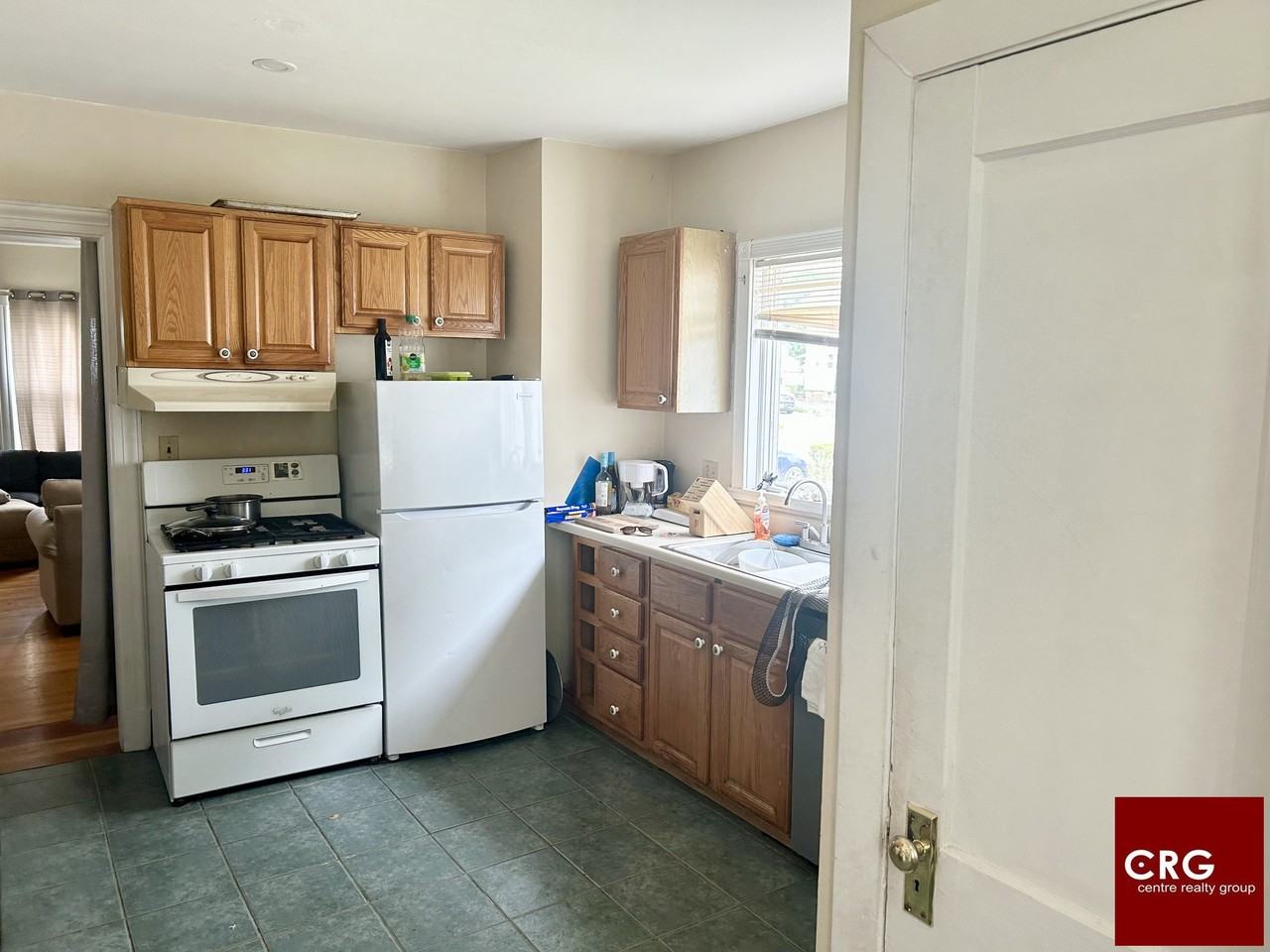 138 Parsons St #1 - Photo 4 of 11
