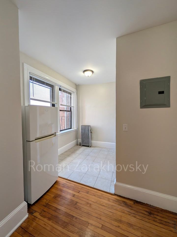 1216 Commonwealth Ave #8A - Photo 3 of 18