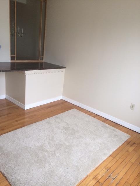 271 Sumner St #4 - Photo 5 of 12