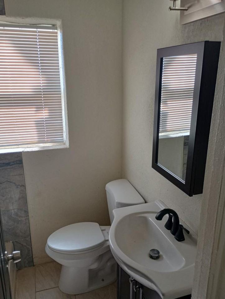 301 N Sunshine Blvd #08 - Photo 6 of 9