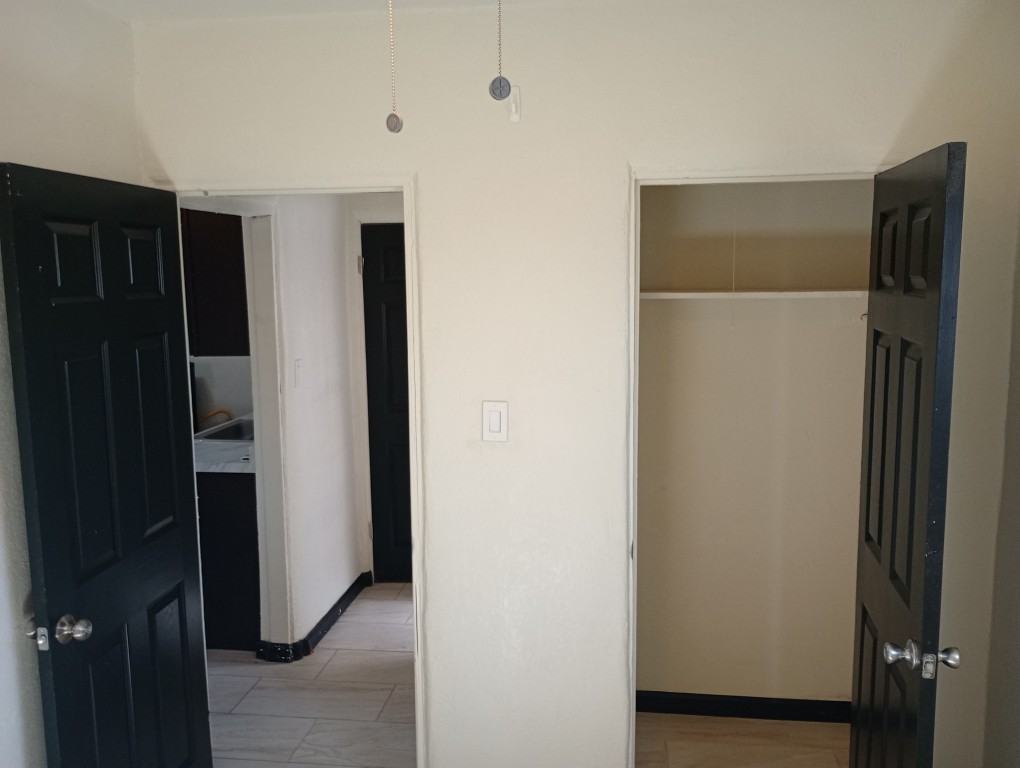 301 N Sunshine Blvd #08 - Photo 5 of 9