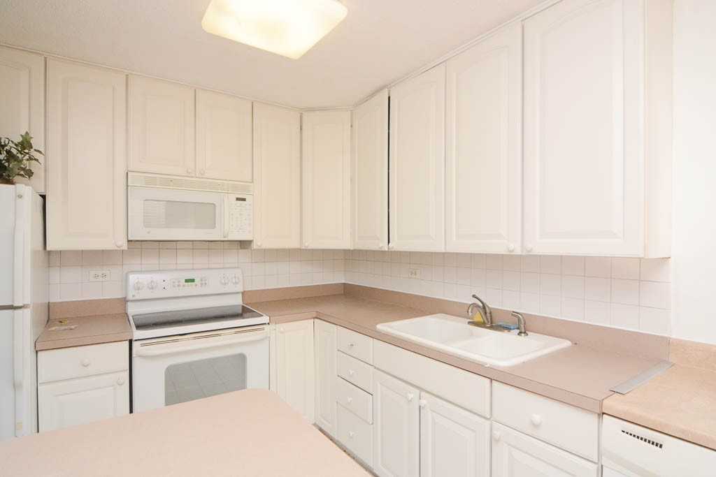 5098 N Marine Dr #PJ11 - Photo 3 of 20