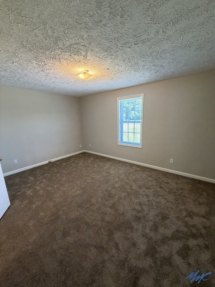 360 Creekwood Ct #B - Photo 5 of 20