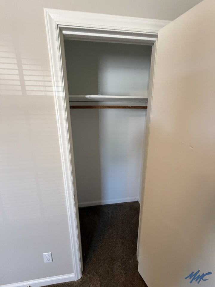360 Creekwood Ct #B - Photo 7 of 20