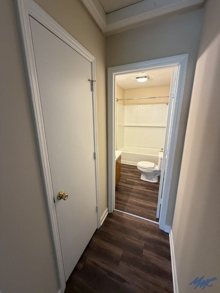 345 Creekwood Ct #B - Photo 4 of 16