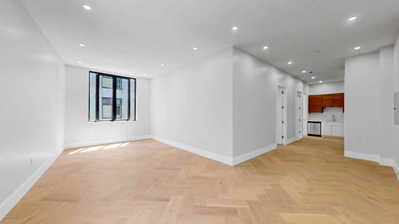 1 Jackson St #201