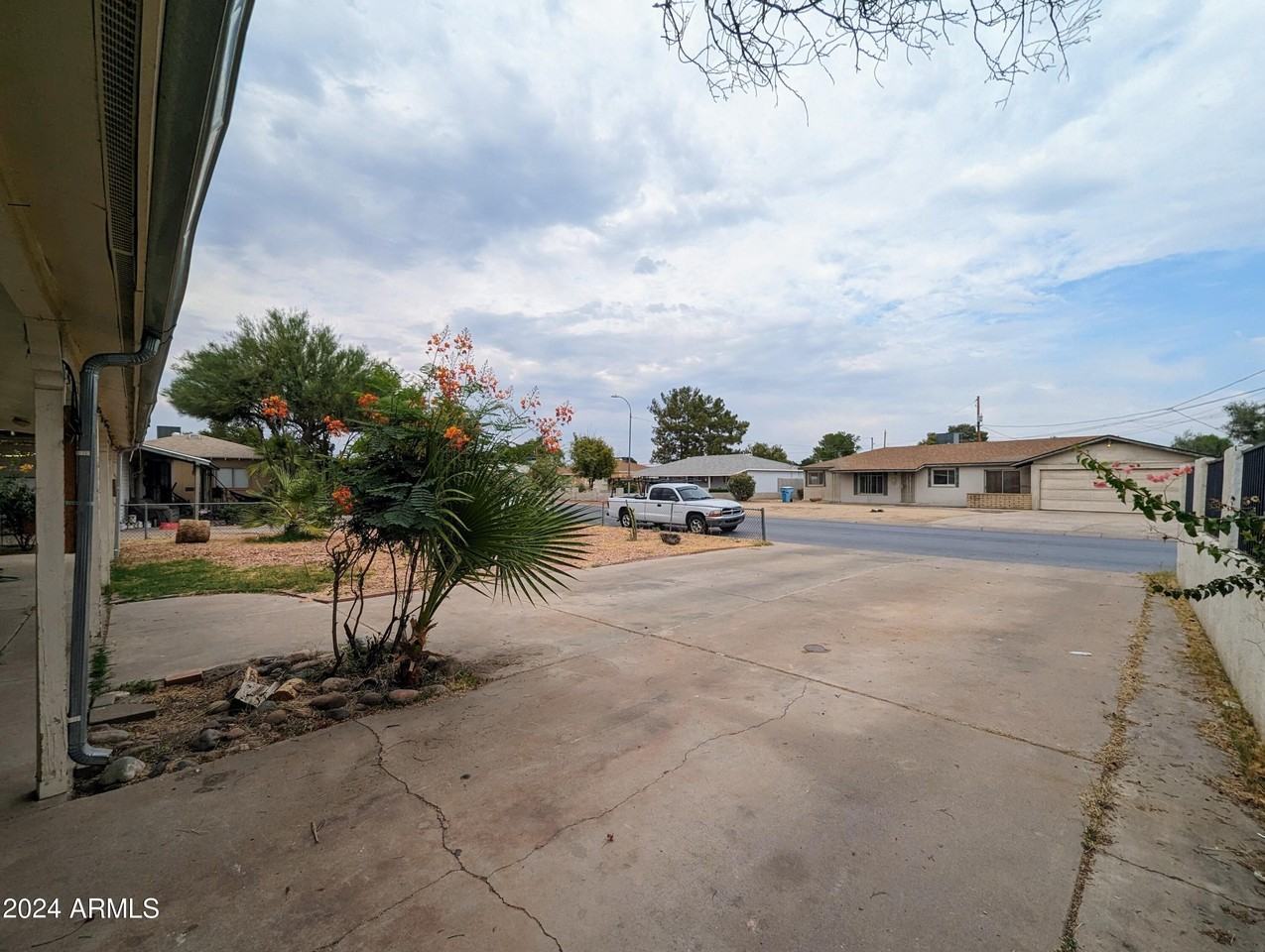 6036 N 31st Dr - Photo 4 of 50