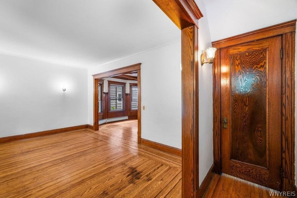 845 Potomac Ave #1 - Photo 3 of 18