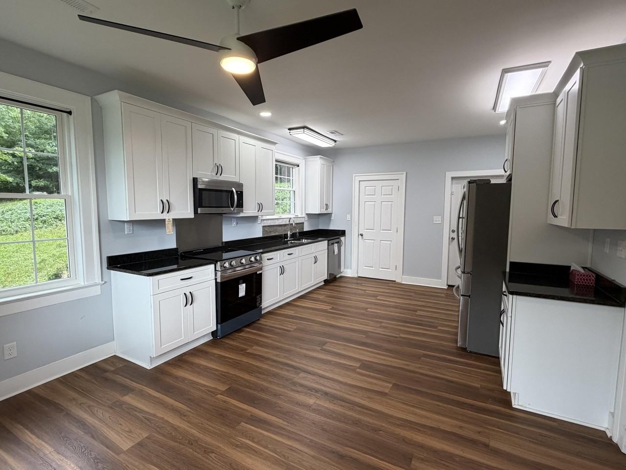 1211 Glenwood Dr - Photo 7 of 22