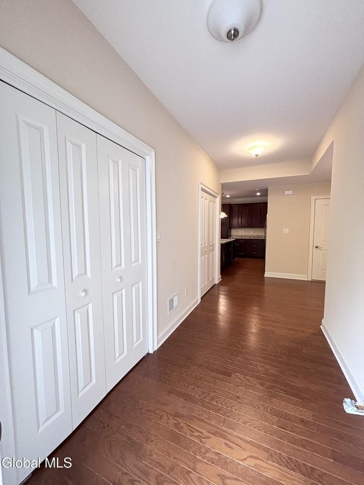 616 Lois Ln - Photo 3 of 25