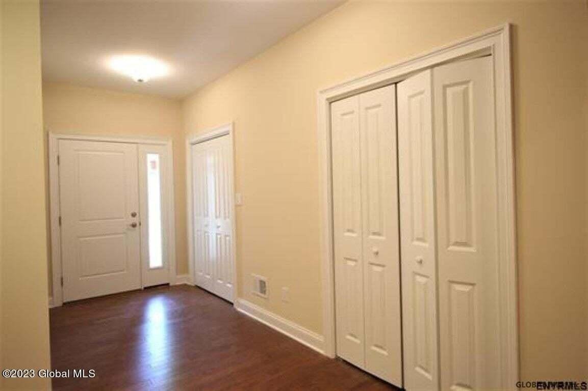 616 Lois Ln - Photo 4 of 25