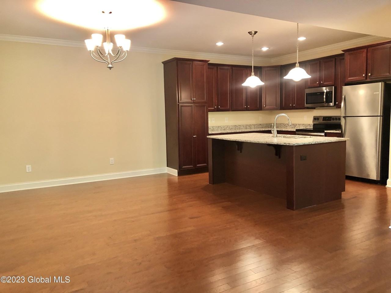 616 Lois Ln - Photo 6 of 25