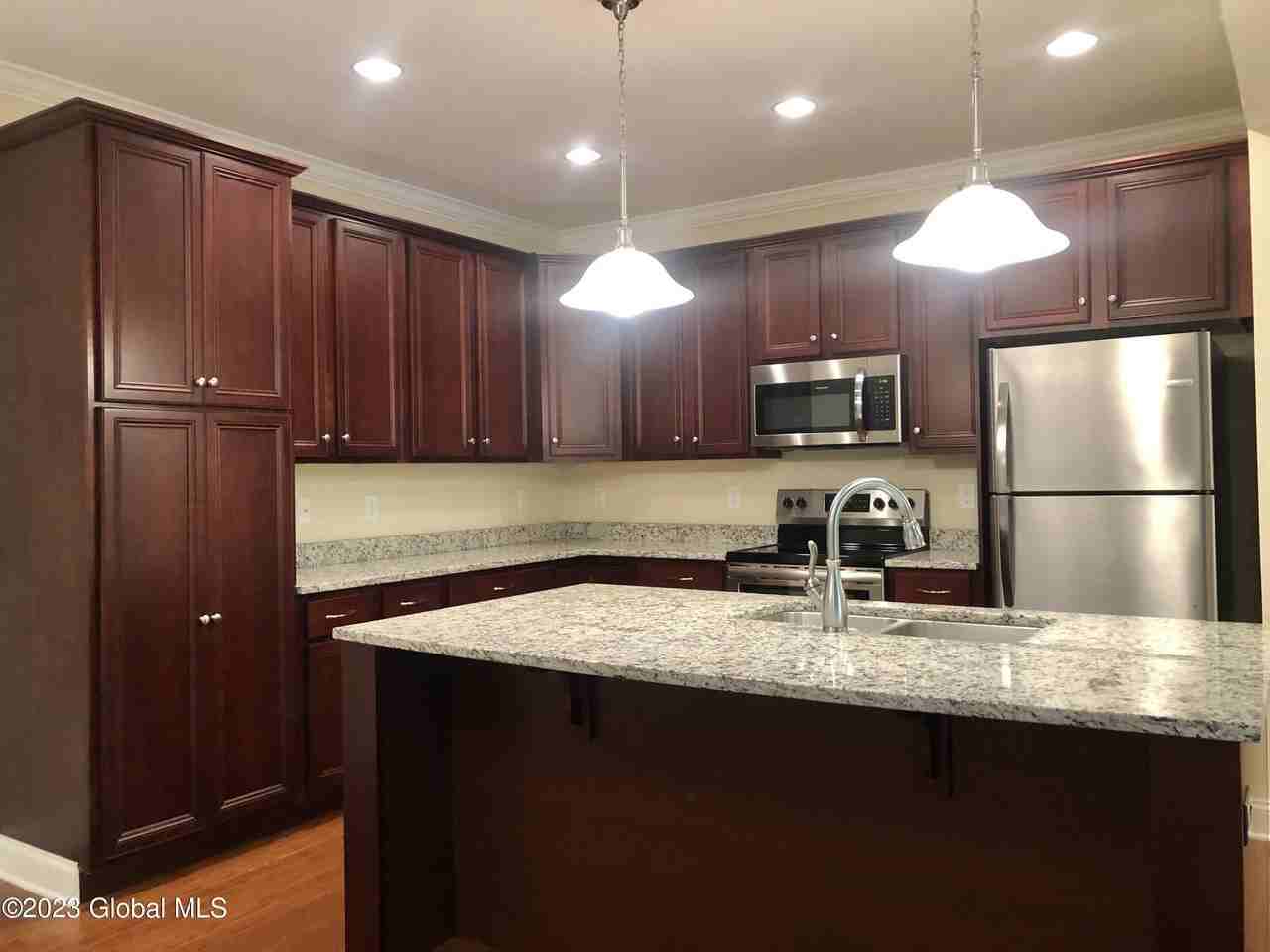 616 Lois Ln - Photo 7 of 25