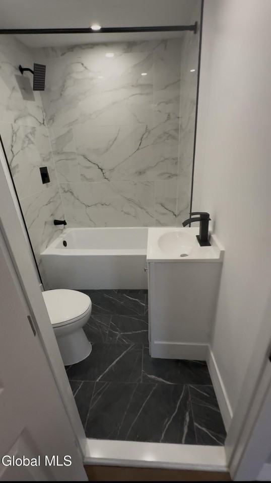 23 Benson St #3 - Photo 6 of 9