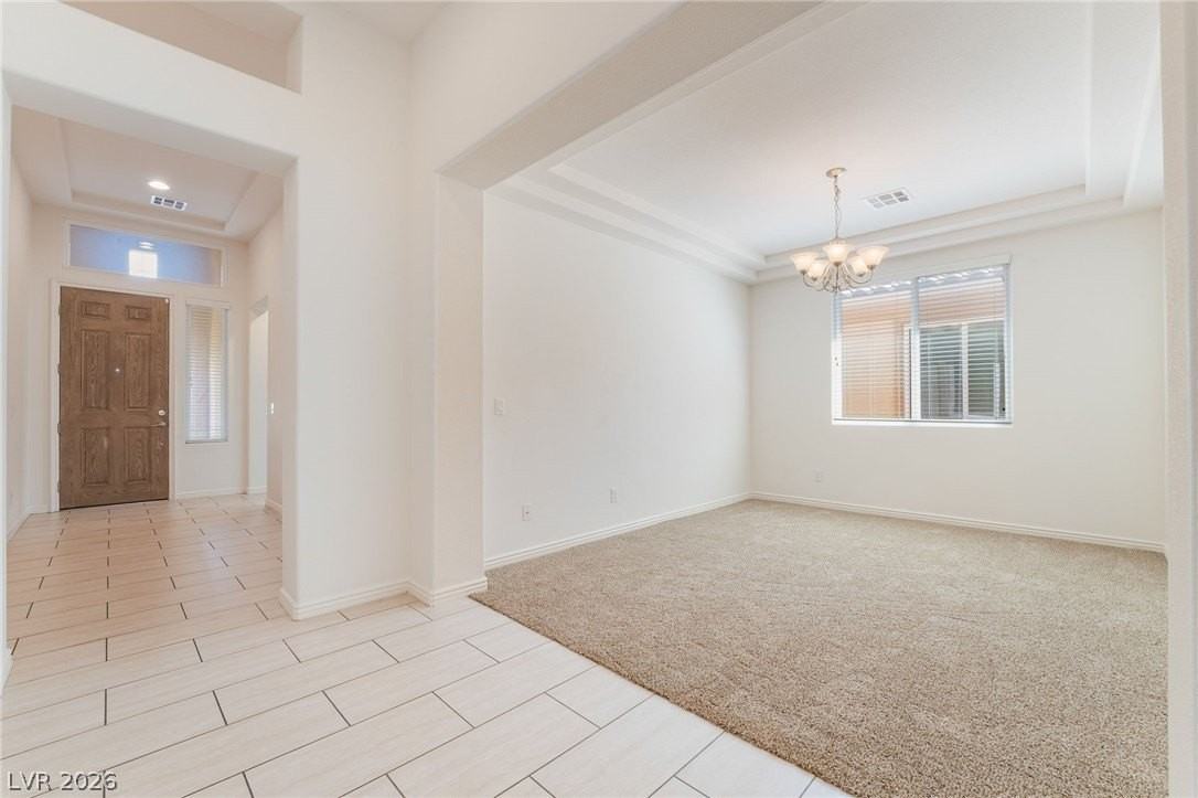 9835 High Alpine St - Photo 4 of 38