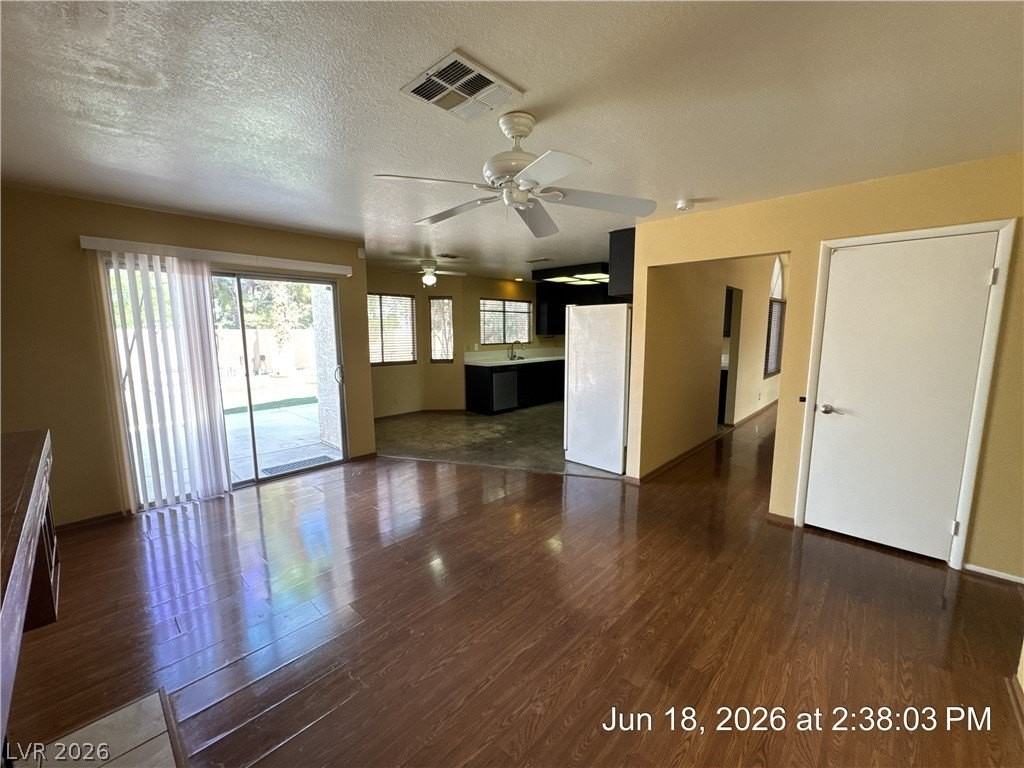 8240 Marcasel Dr - Photo 6 of 40