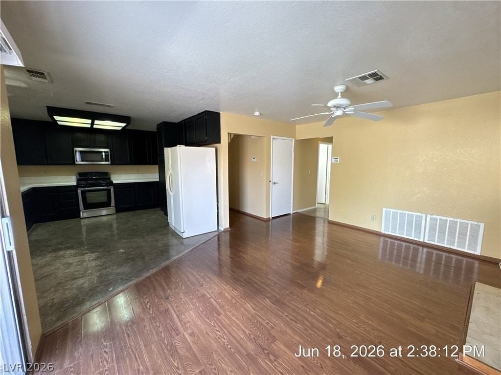8240 Marcasel Dr - Photo 7 of 40