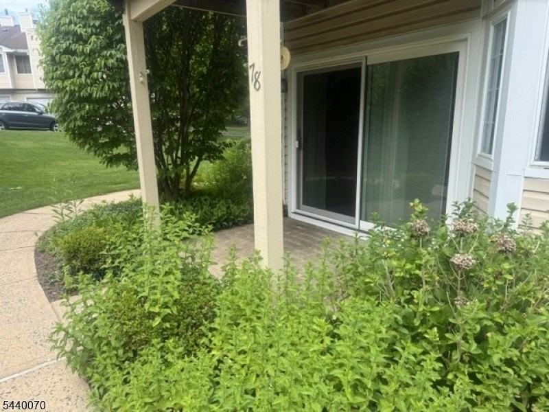 78 Wendover Ct - Photo 2 of 3