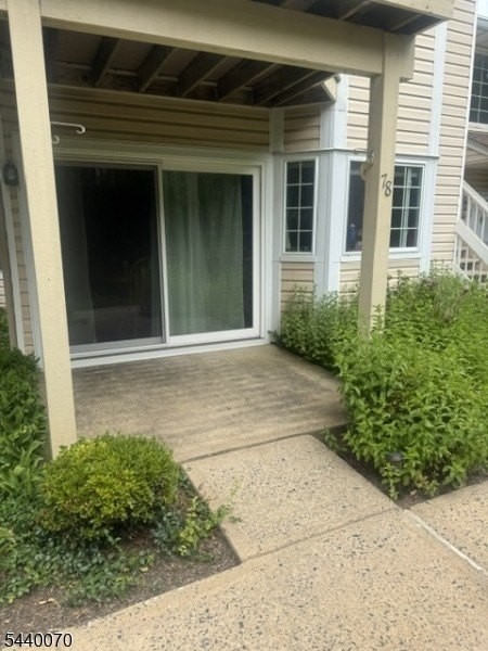78 Wendover Ct - Photo 3 of 3