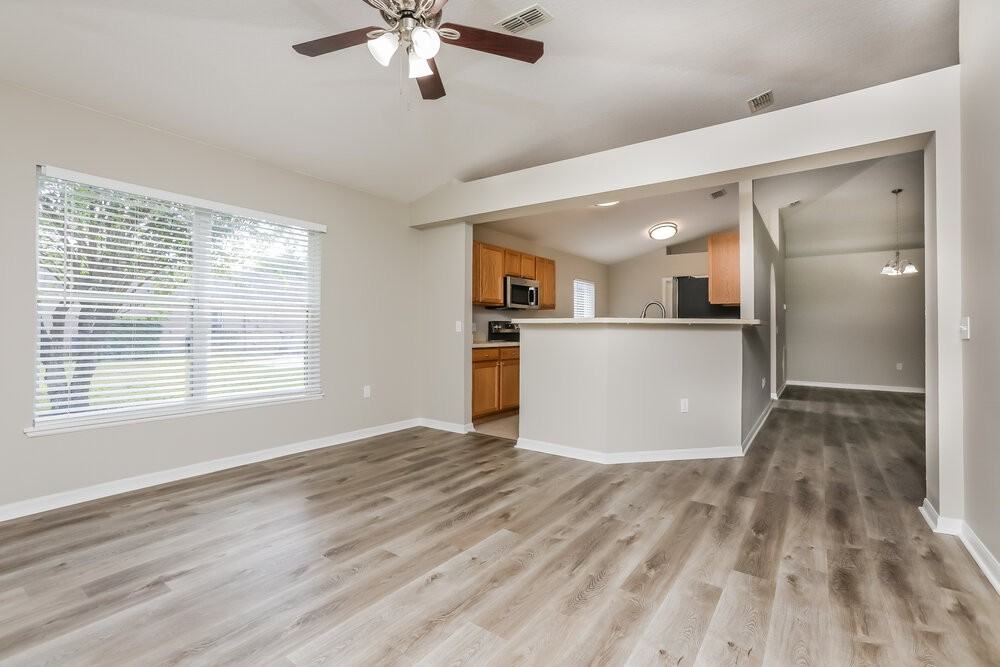 333 Lake Shepard Dr - Photo 4 of 16