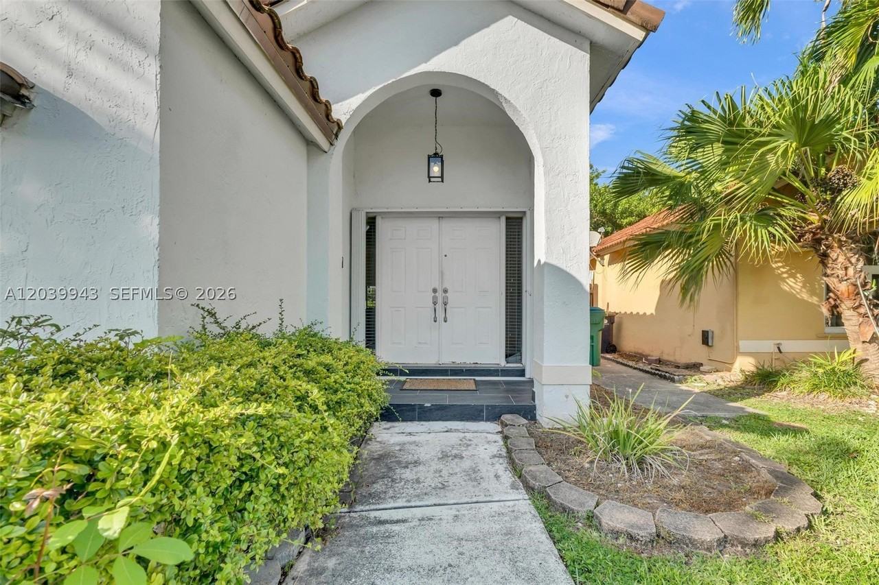 15311 Sw 52nd Ter #15311 - Photo 4 of 50
