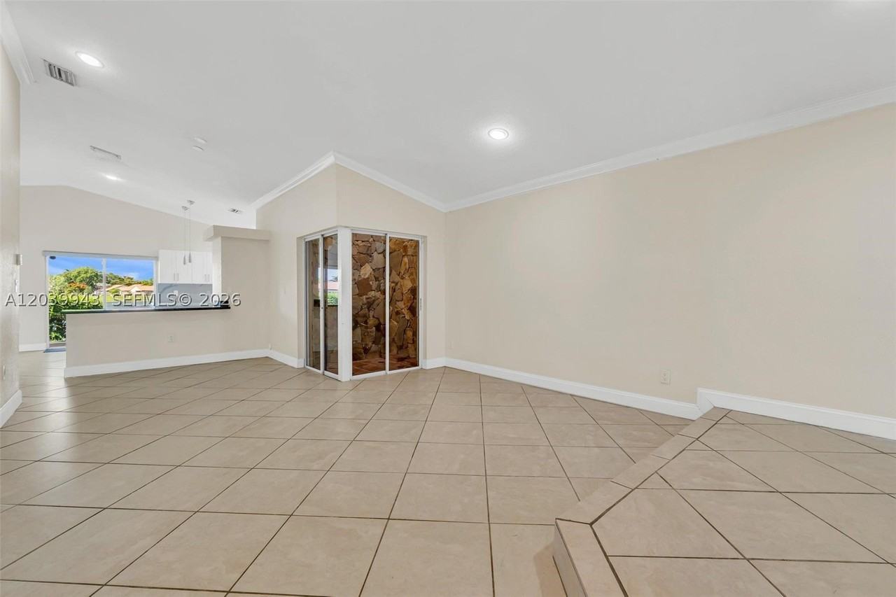 15311 Sw 52nd Ter #15311 - Photo 6 of 50