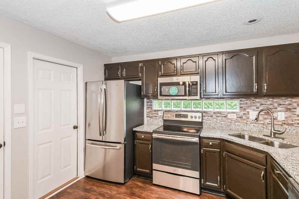 8785 Chambore Dr - Photo 7 of 16