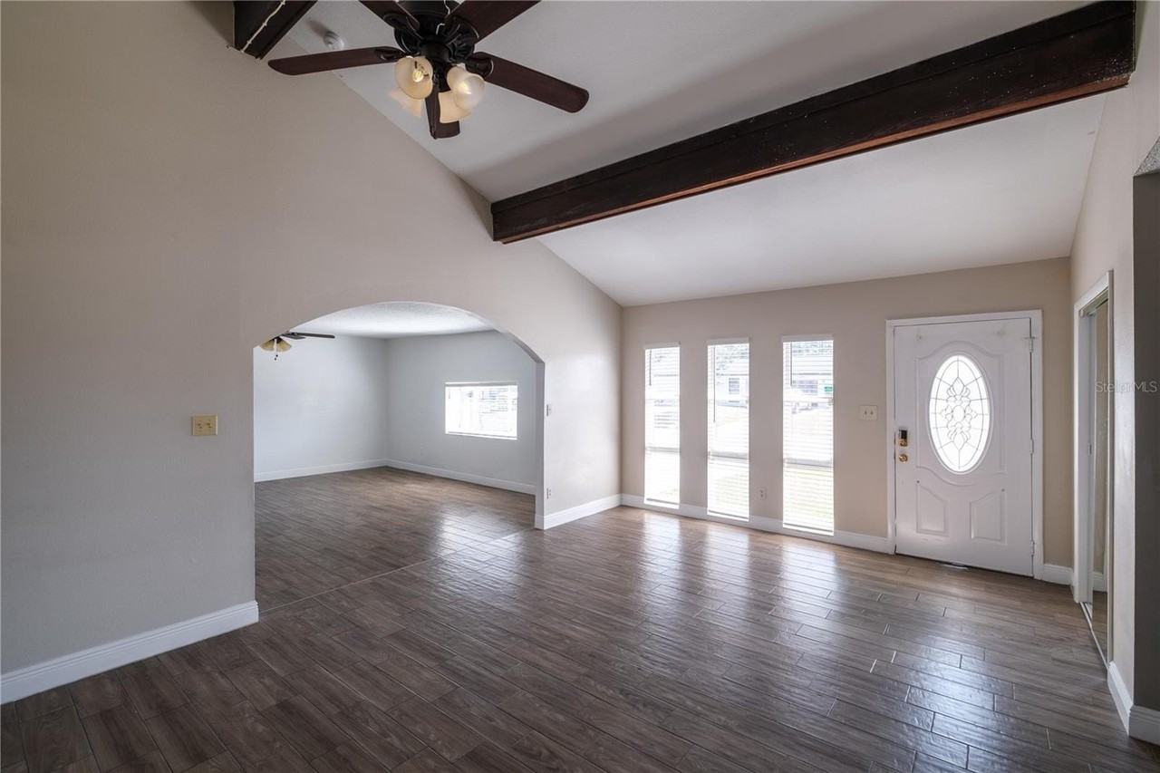 107 Citrus Dr - Photo 4 of 27