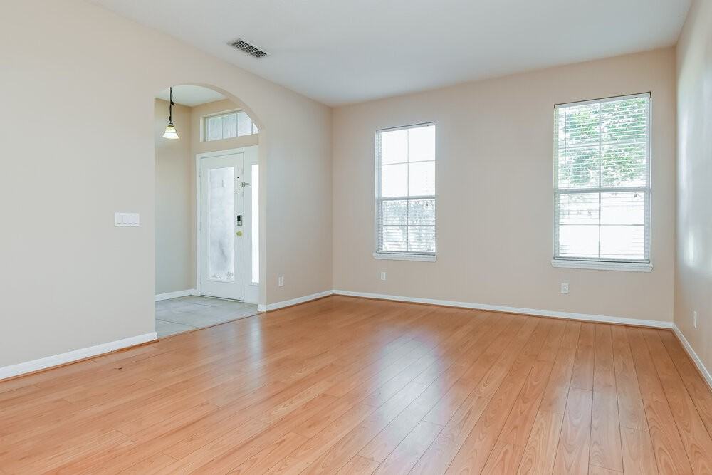 537 Breezy Oak Way - Photo 4 of 15