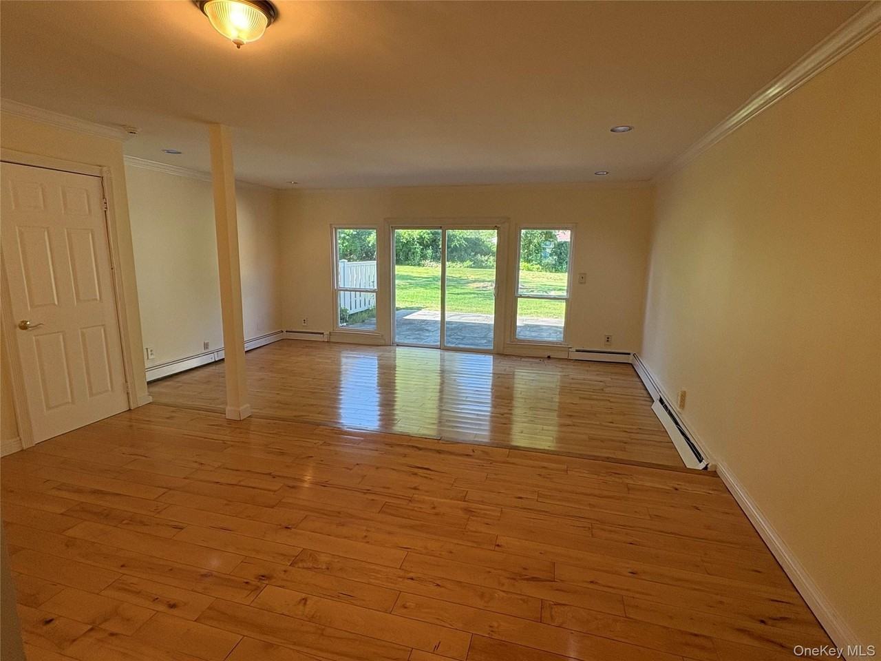 5 Manors Dr - Photo 5 of 17