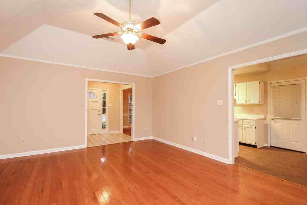 7576 Dexter Run Cir - Photo 2 of 21
