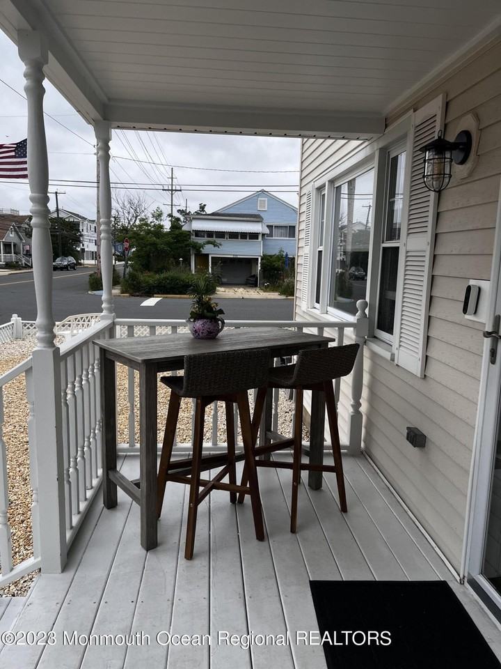 1100 Barnegat Ave - Photo 2 of 36