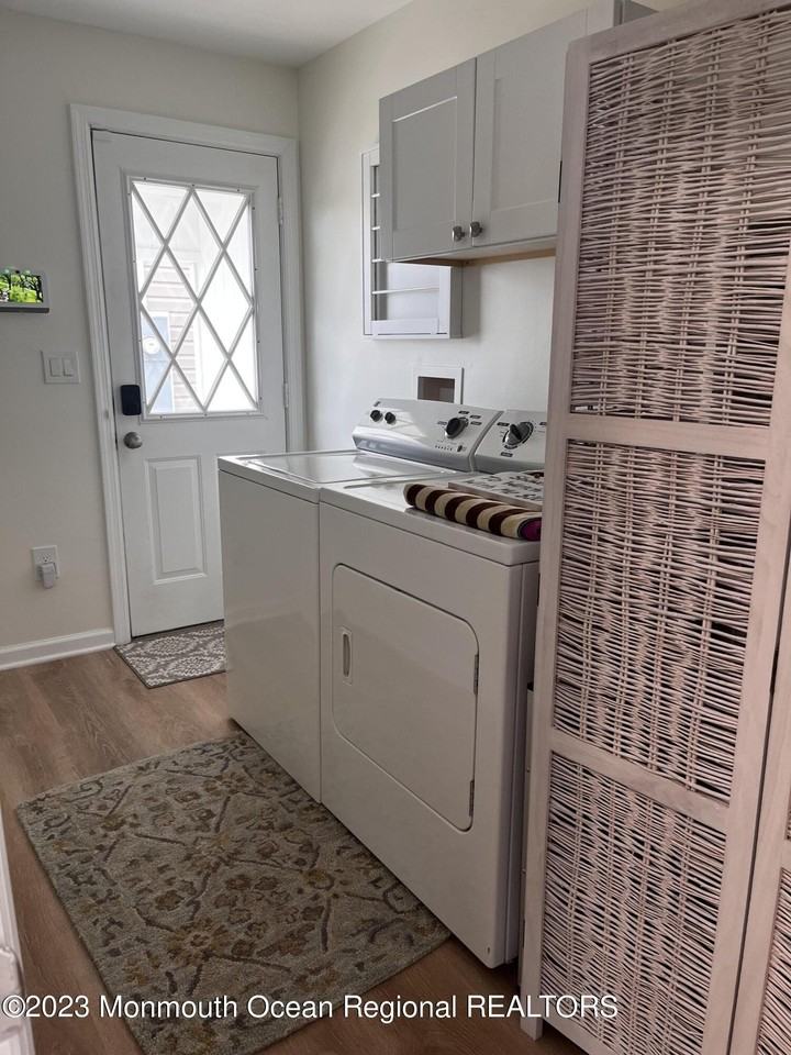 1100 Barnegat Ave - Photo 4 of 36