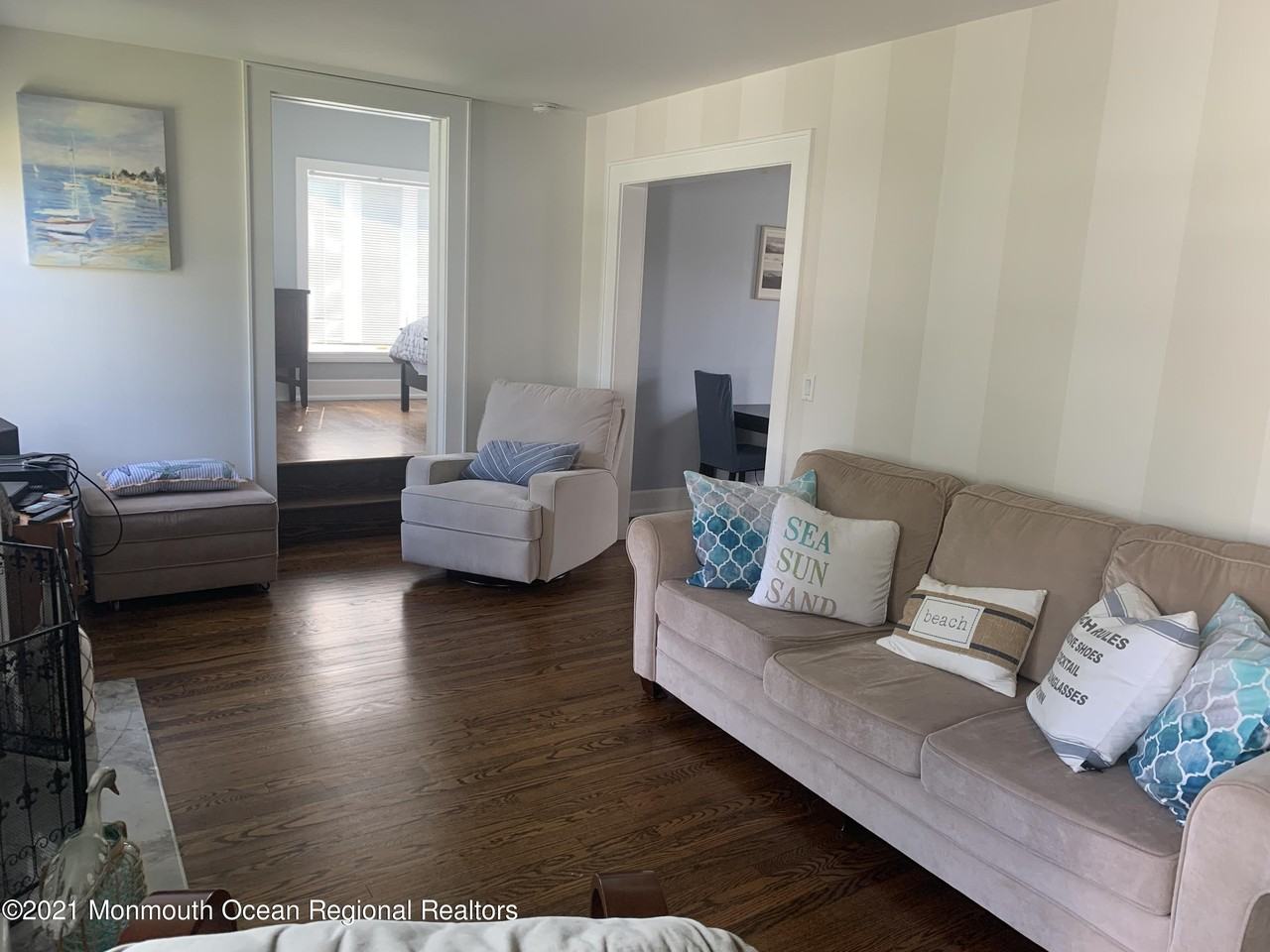 245 Monmouth Blvd - Photo 4 of 19